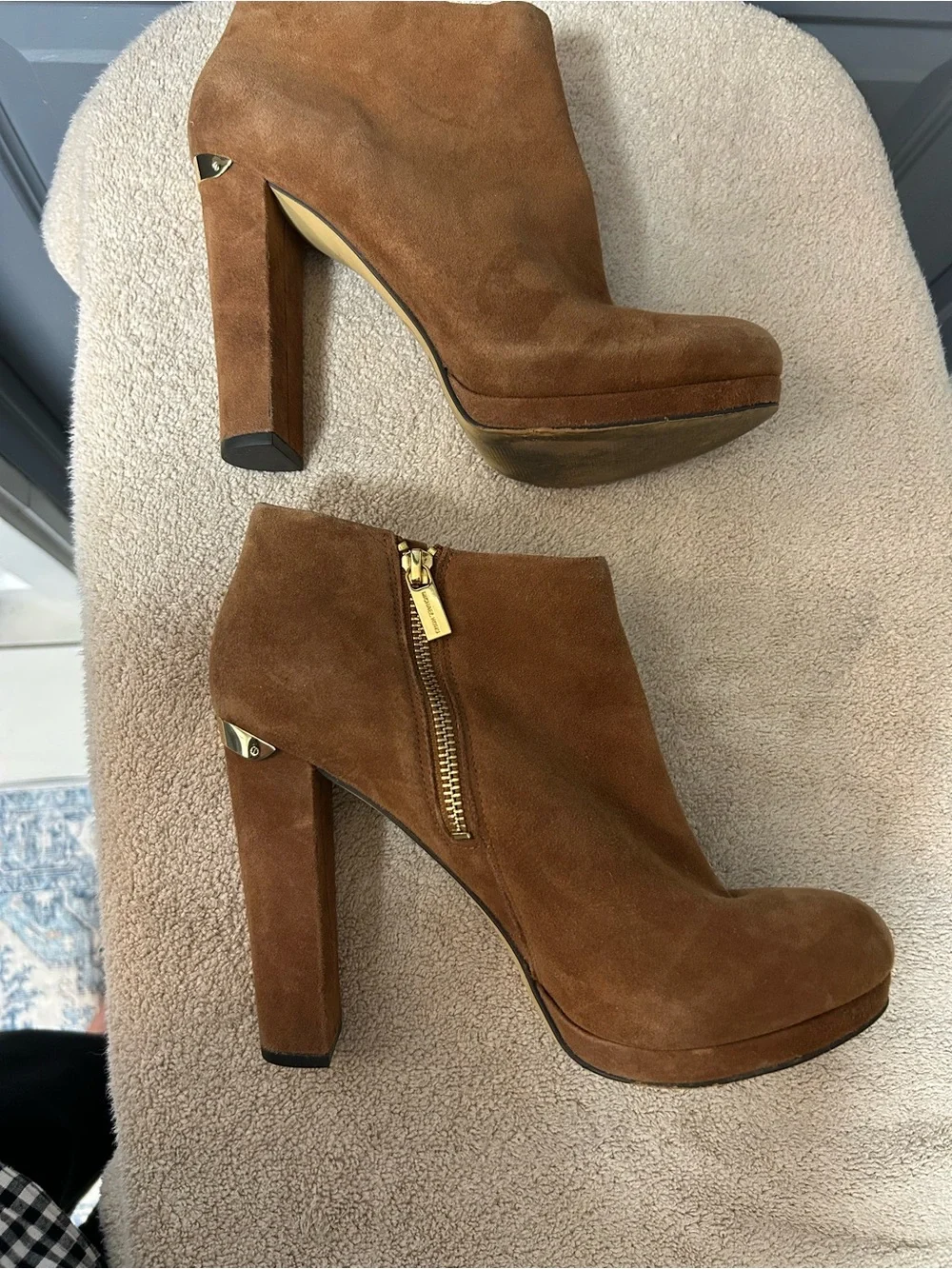 Michael Kors good preowned